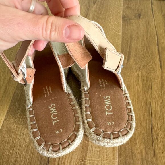 TOMS Monica Natural Canvas Wedge Heel | Size 7 - Picture 4 of 7